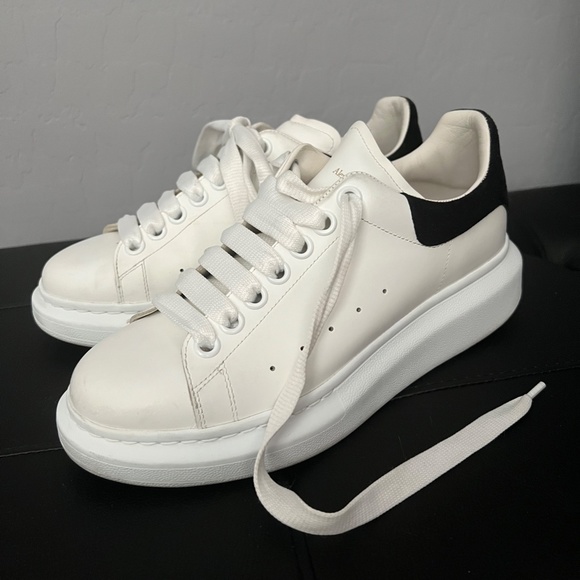 Alexander McQueen oversized sneaker in White/Black